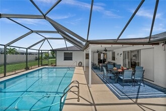 Building Photo - 1410 SE 31st Terrace