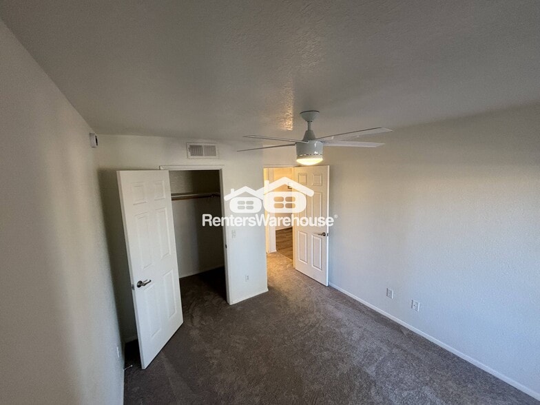 Building Photo - 1720 E Thunderbird Rd