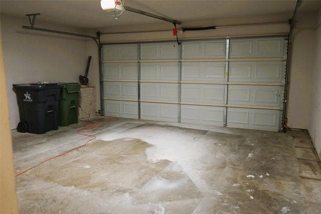 Building Photo - 6322 Woolwich Dr