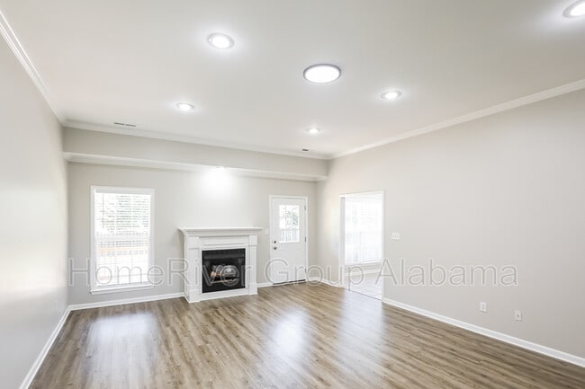 Building Photo - 26540 Mill Creek Dr