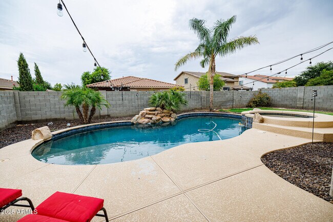 Building Photo - 1242 E Cassia Ln