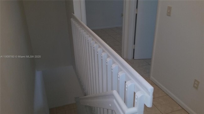 Building Photo - 13950 NE 2nd Ave