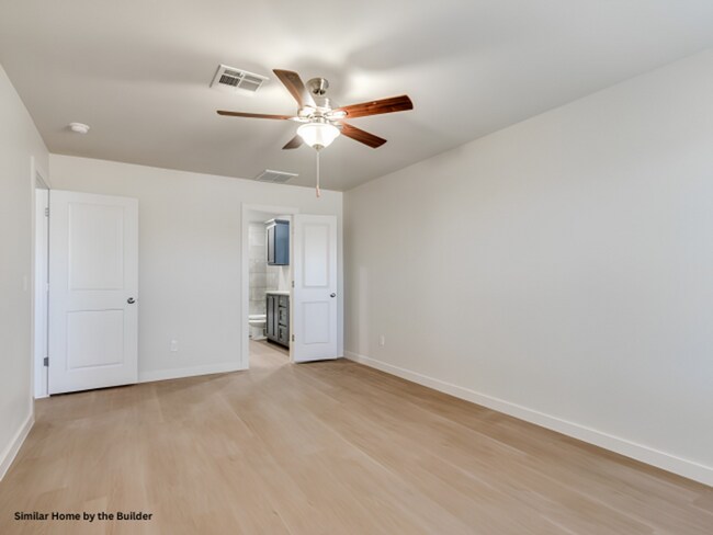 Building Photo - 1608 Highland Loop,