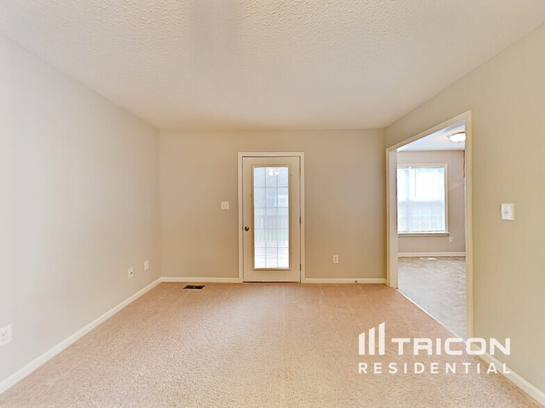 Building Photo - 907 S Philwood Ct