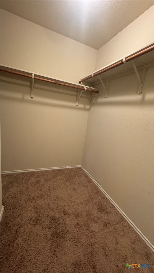 Building Photo - 5305 Fenton Ln