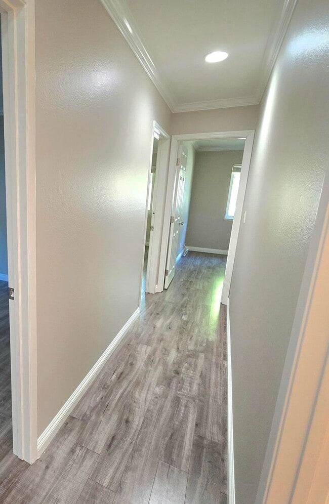 Building Photo - Welcome Home! 4 Bedroom HOUSE available NOW!