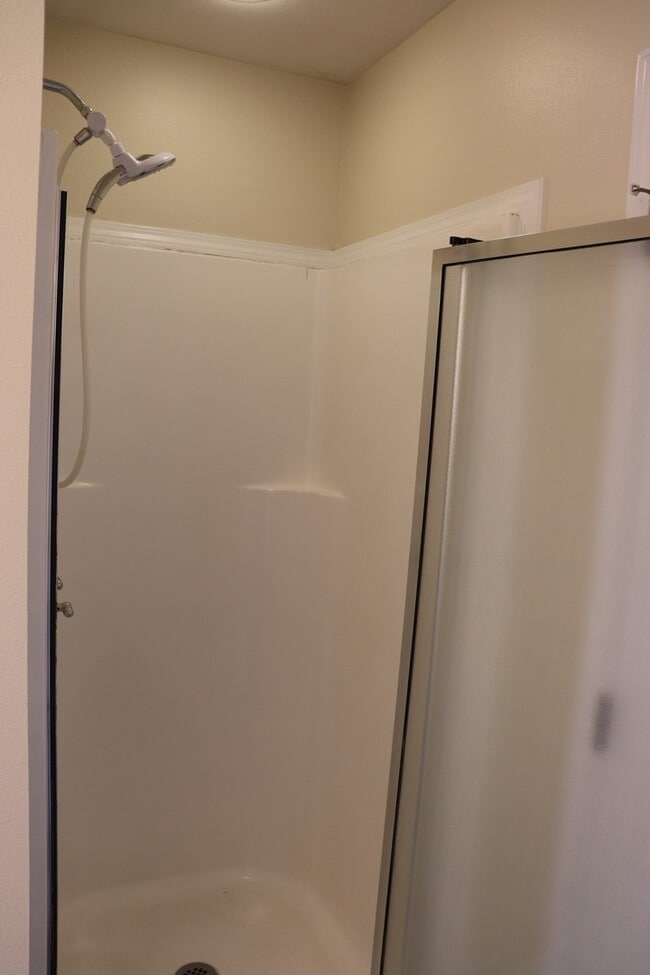 Building Photo - Lovely 3 bedroom 2 bath home for lease in ...