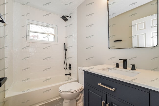 Building Photo - 5393 Centner Ln