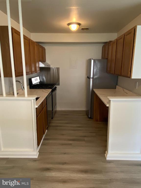 Building Photo - 5438 85th Ave