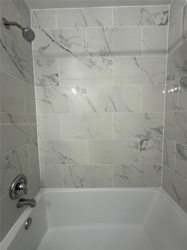 Building Photo - 3660 NE 11th Ave