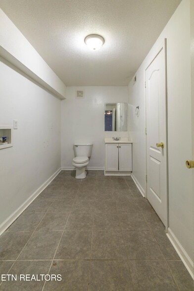 Building Photo - 241 Harless Rd