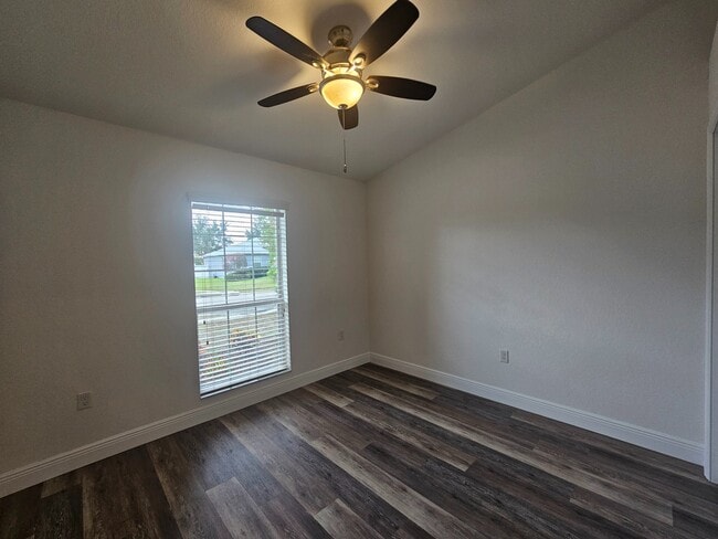 Building Photo - 308 Highland Meadows Dr