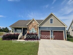 Building Photo - 284 Quartz Dr