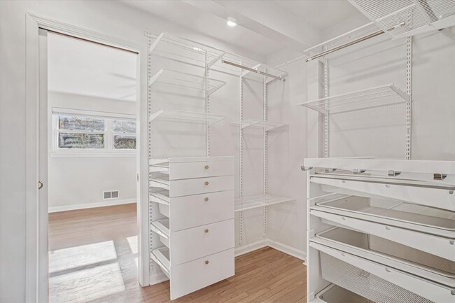 Building Photo - 4409 Westbrook Ln