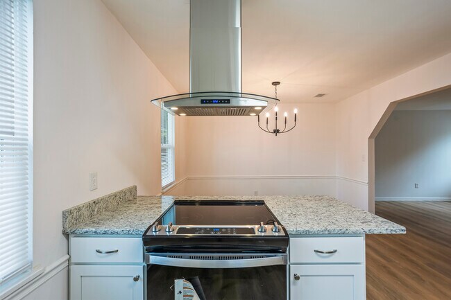 Building Photo - 4243 Windsor Spring Rd