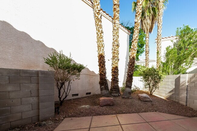 Building Photo - 3337 Epson St