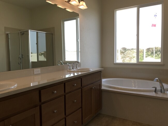 Building Photo - 1600 Dolomite Ct