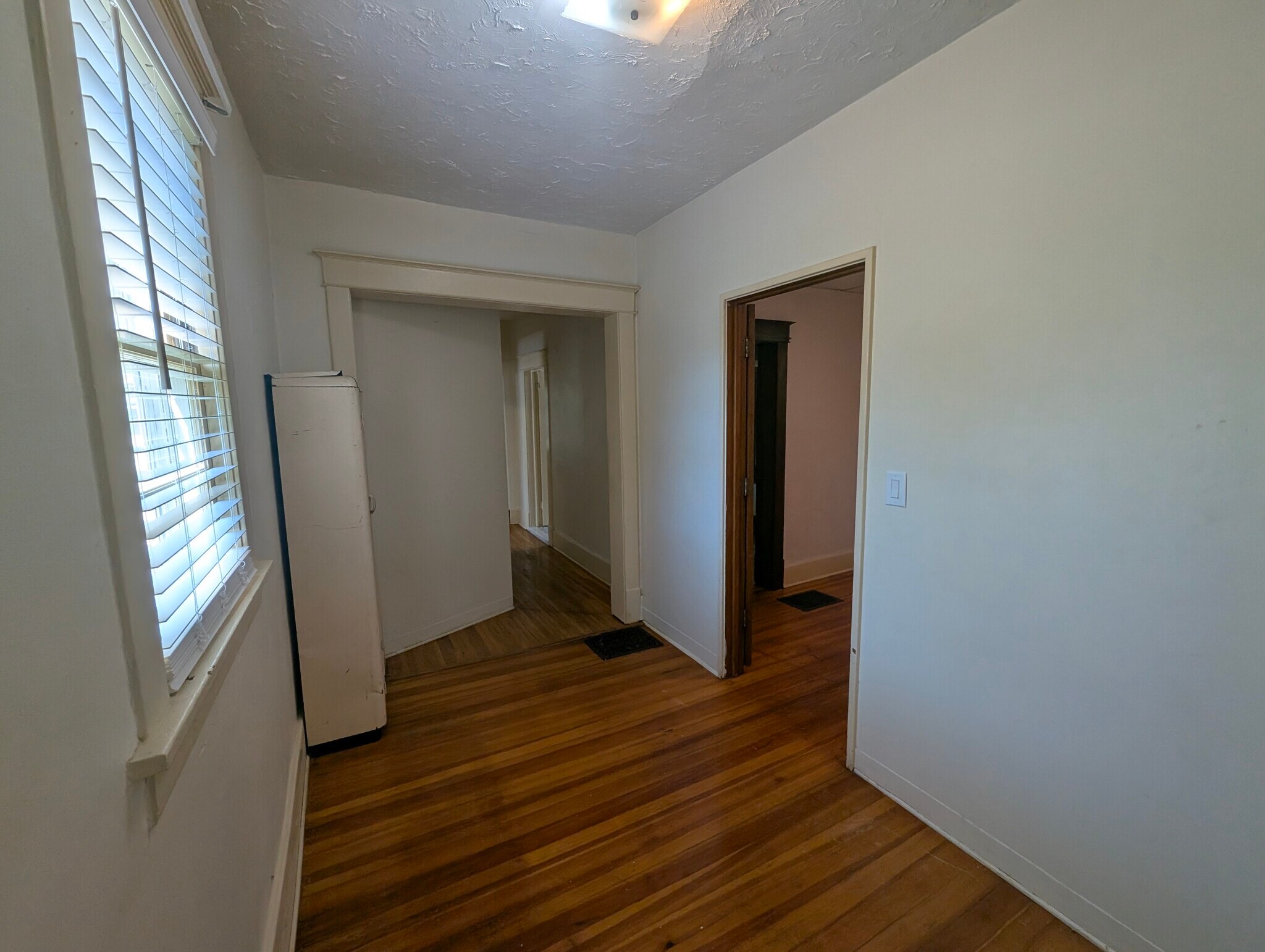 Building Photo - 1524 S 24th St