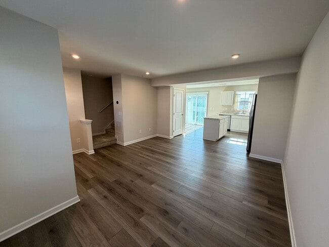 Building Photo - Thornton Grove Townhome