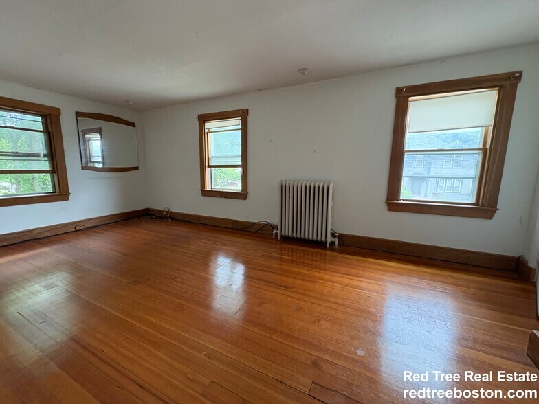 Building Photo - 28 Woodward St