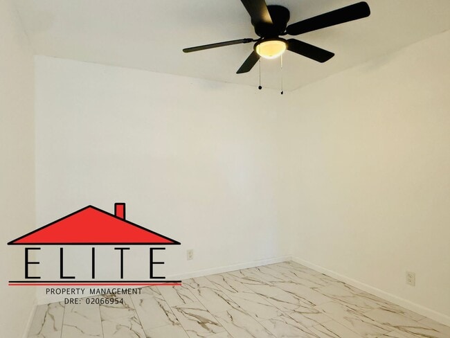 Building Photo - AVAILABLE NOW!