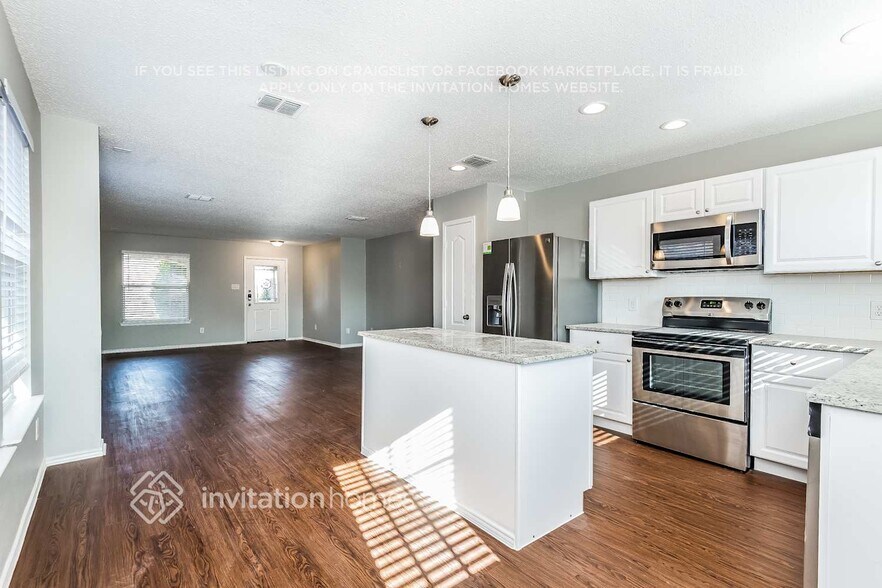 Building Photo - 13768 Canyon Ranch Rd