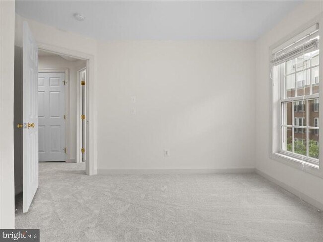 Building Photo - 7980 Vigne Ct