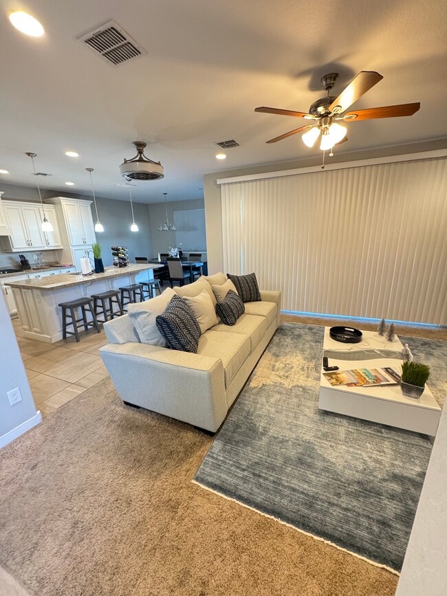 Building Photo - 1714 W Jeanine Dr