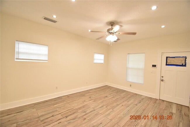 Building Photo - 907 E Patterson St