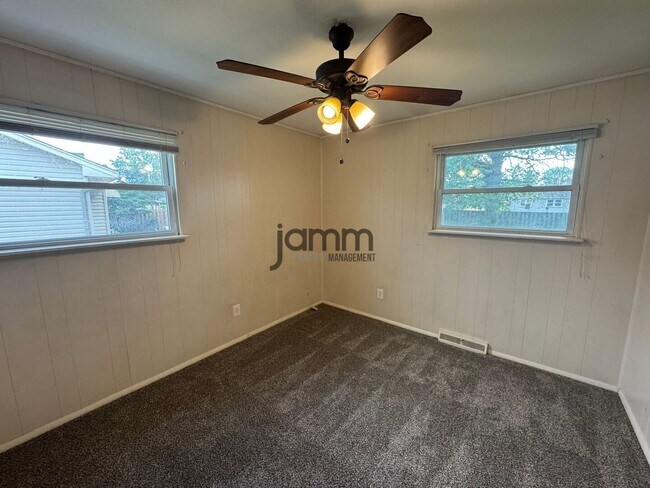 Building Photo - 14635 Sylvia Dr
