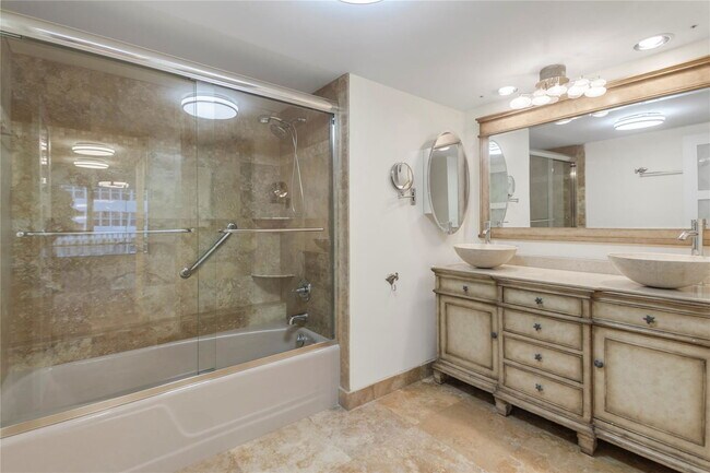 Building Photo - 4020 Galt Ocean Dr