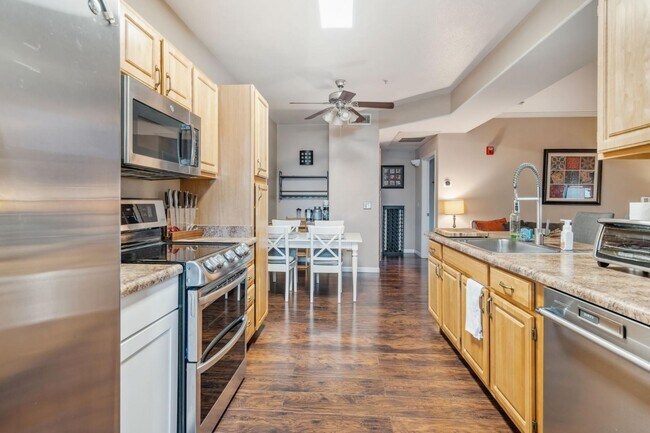 Building Photo - 501 Gibson Dr