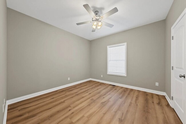 Building Photo - 2613 Cedrus Ave