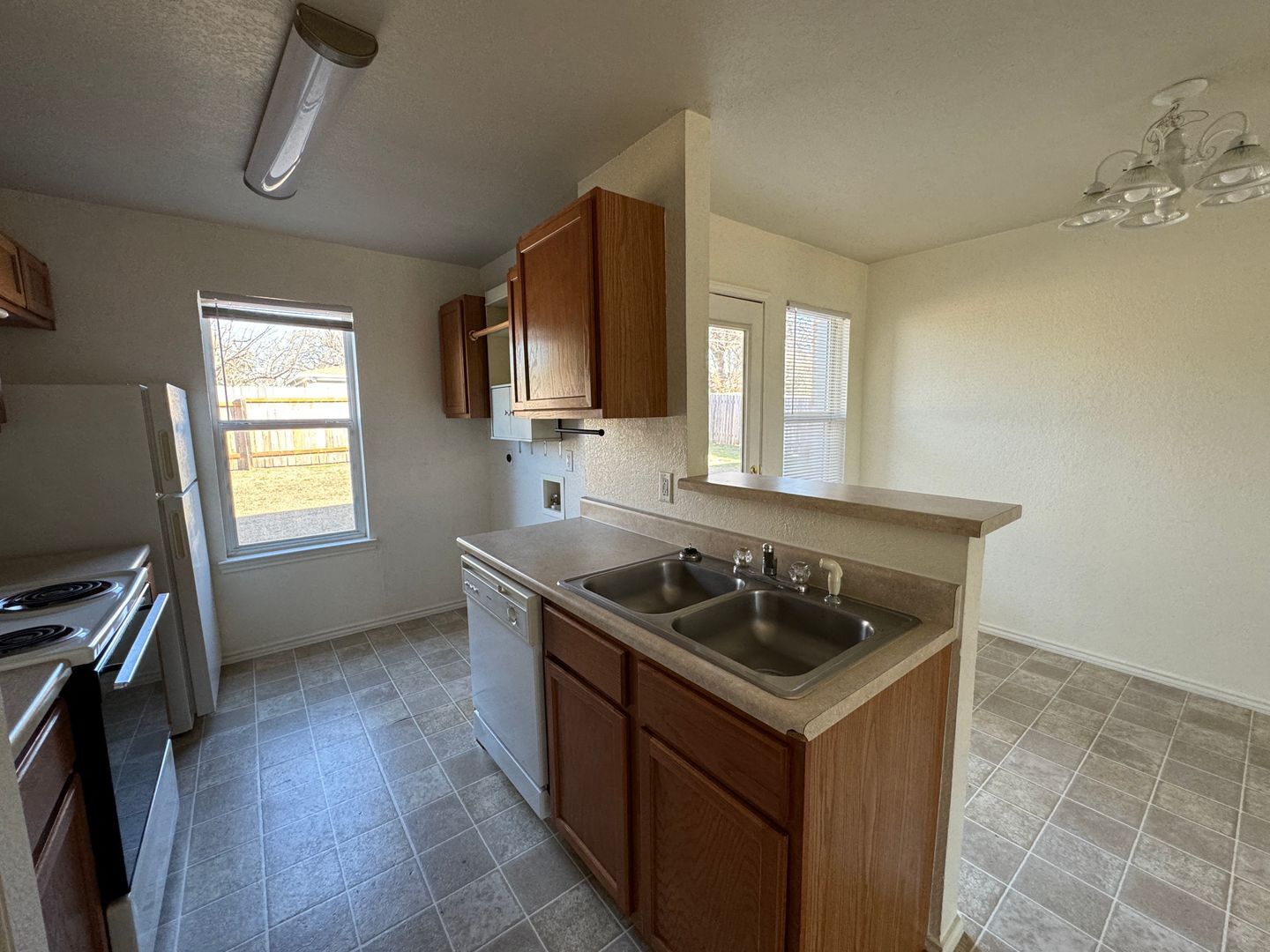 Building Photo - 403 Creek St