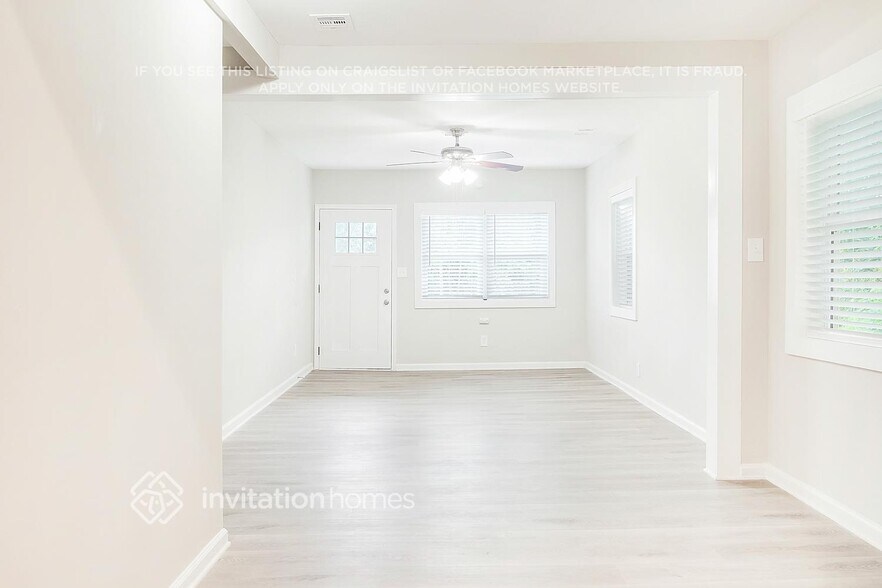 Building Photo - 2966 Flat Shoals Rd