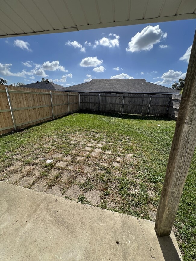 Building Photo - 1743 N Tallowood Dr
