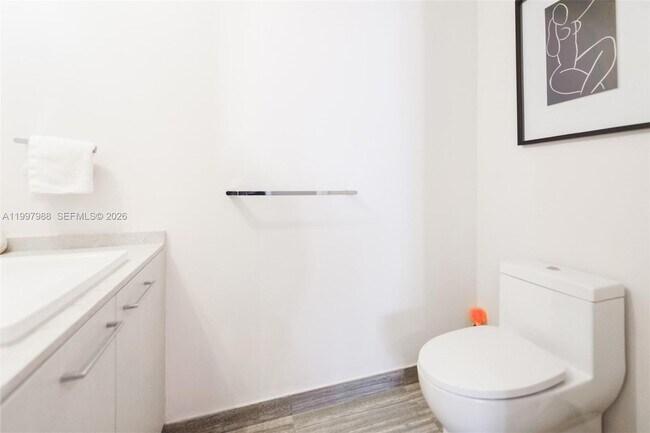 Building Photo - 1010 Brickell Ave