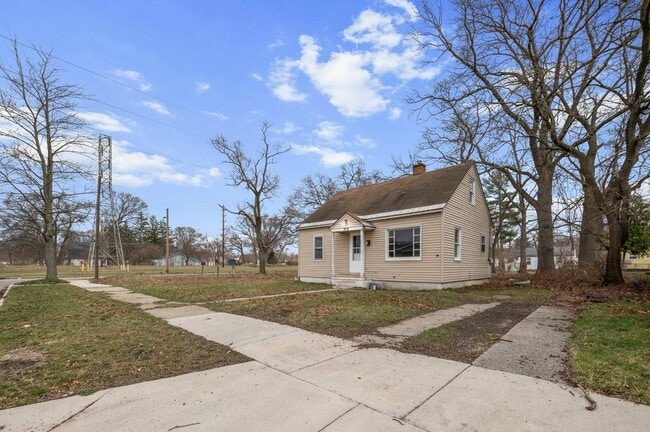 Building Photo - 2016 Reynolds St