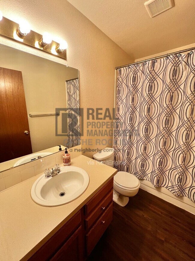 Building Photo - 4224 Wolf Creek Ct