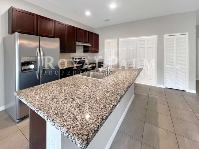 Building Photo - 1320 Trafalgar Pkwy