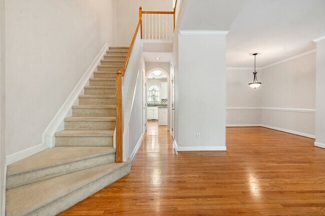 Building Photo - Southern Village Townhome available in early August