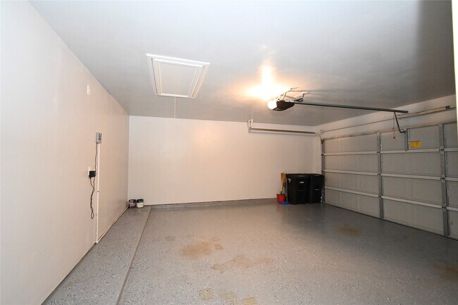 Building Photo - 19734 Amber Village Ln