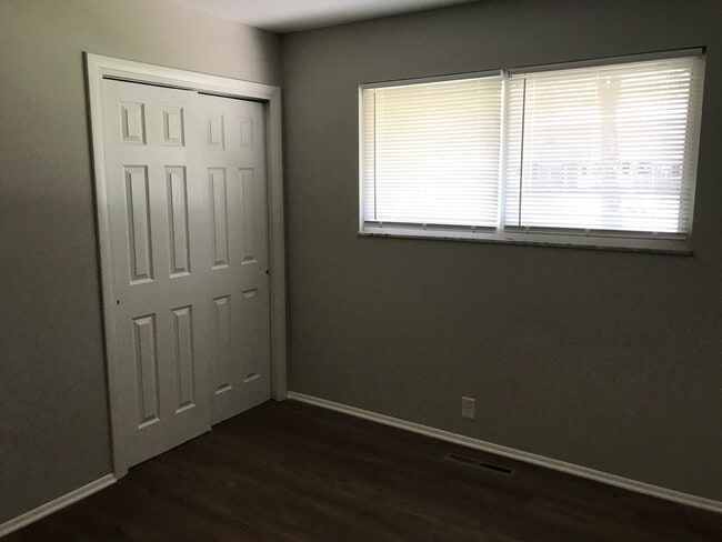 Building Photo - Washington Twp - 3 BR ranch