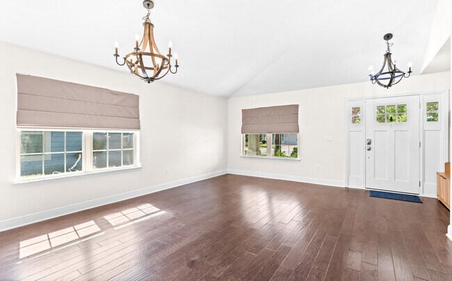 Building Photo - 30 Golden Eagle Ct