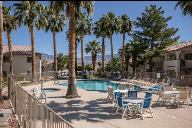 Building Photo - 459 Mesa Blvd