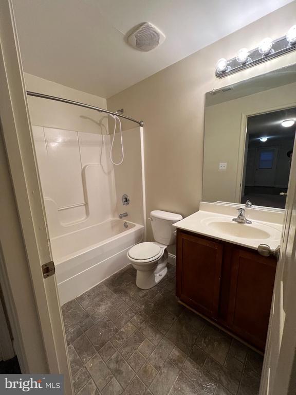 Building Photo - 21910 Weeping Willow Ln