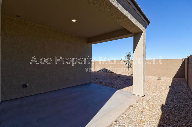 Building Photo - 1246 E Paul Dr