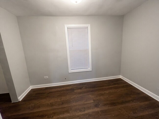 Building Photo - 8626 S Baltimore Ave
