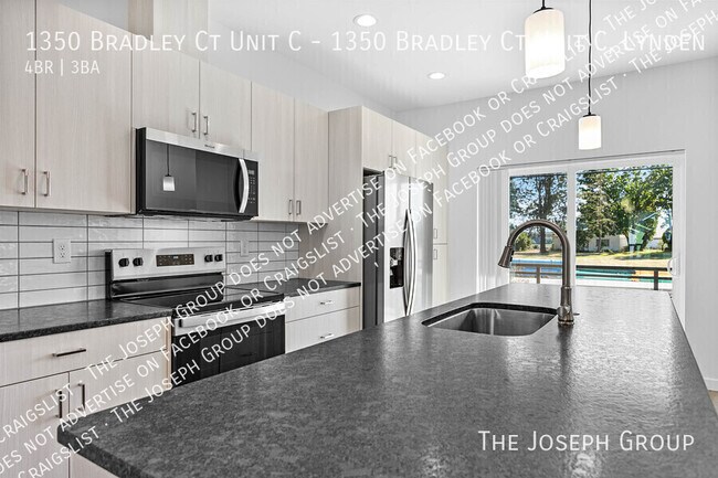 Building Photo - 1350 Bradley Ct