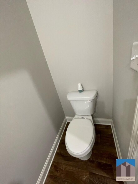 Building Photo - 300 Omnia Ridge Way